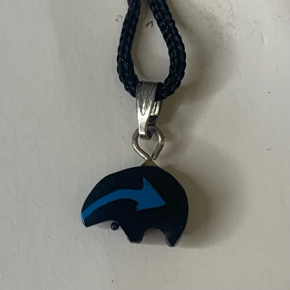 Southwest Style Resin Mosaic Inlay Heart Line Fetish Bear Pendant Necklace VTG